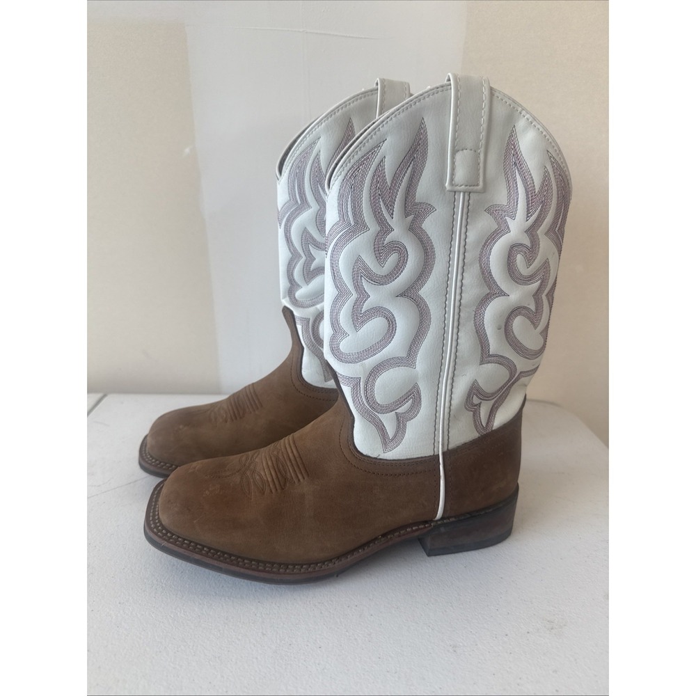 Laredo Women's 7.5 M Mesquite Western Performance Boots Broad Square Toe 5621